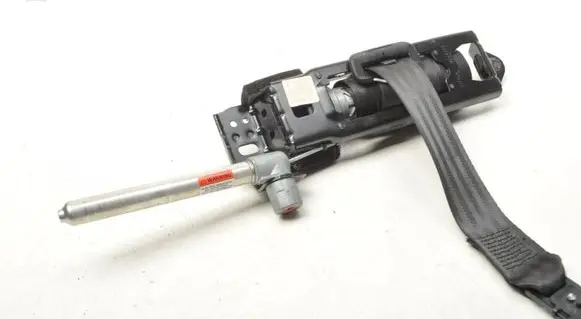 Volvo S40 Front seatbelt 8639693
