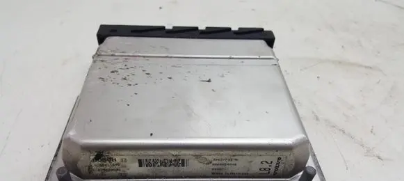 Volvo V70 Engine control unit/module 30637733