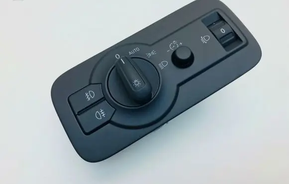 Volkswagen Touareg II Light switch 7P6941431B