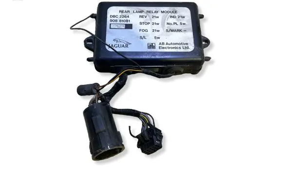 Jaguar XJ SERIE 3 Rear light relay 90881081 2264