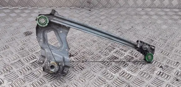 Rear door manual window regulator