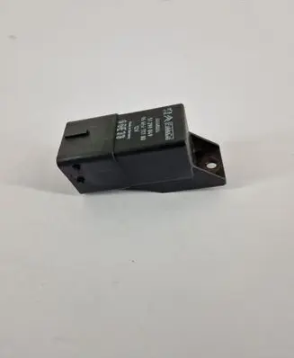 Ford C-MAX II Glow plug pre-heat relay 51299049