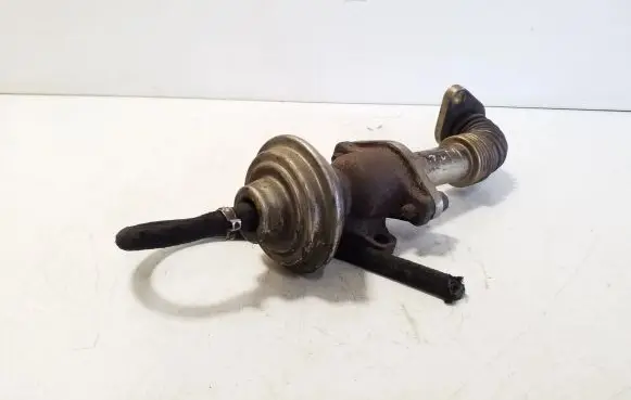 Volkswagen Golf III EGR valve 028131501E 028131521C