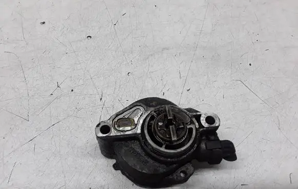 Peugeot 307 Vacuum pump D1561C2