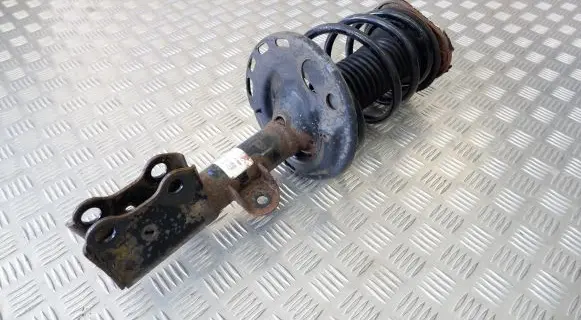 Toyota Avensis T270 Front shock absorber/damper 4851005330 4851009V20 4813105B80