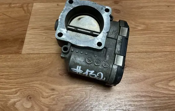 Volkswagen PASSAT B5 Throttle valve 06B133062B