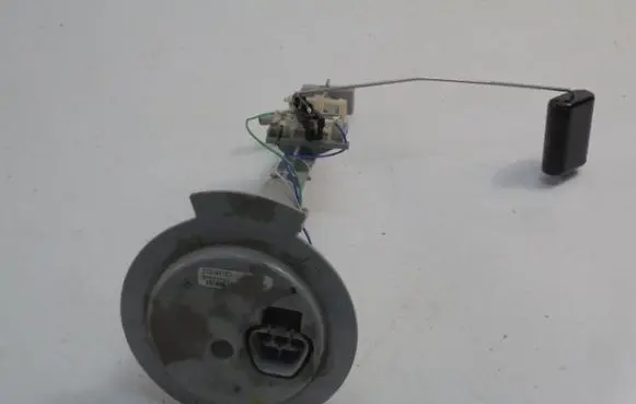 Chevrolet Captiva Fuel level sensor 20895921