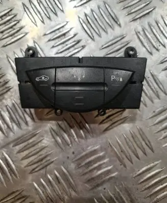 Mercedes-Benz E W211 Parking (PDC) sensor switch 2118217058