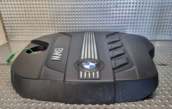 BMW X3 F25 Engine cover (trim) 7811024
