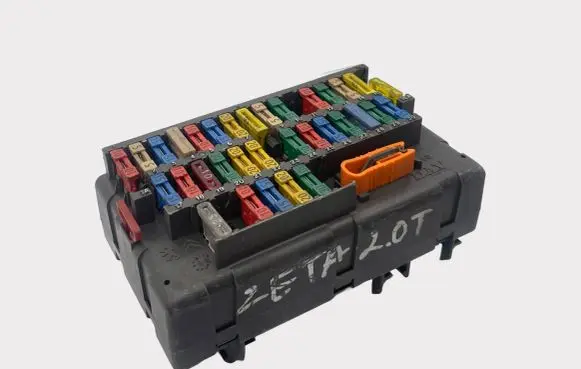Fiat Ulysse Fuse module 9610352280 9623392880