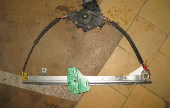 Ford Ka Front door window regulator with motor