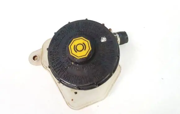 Honda Civic Brake fluid reservoir 