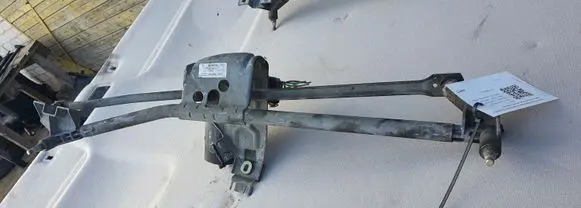 Audi A6 S6 C4 4A Front wiper linkage and motor