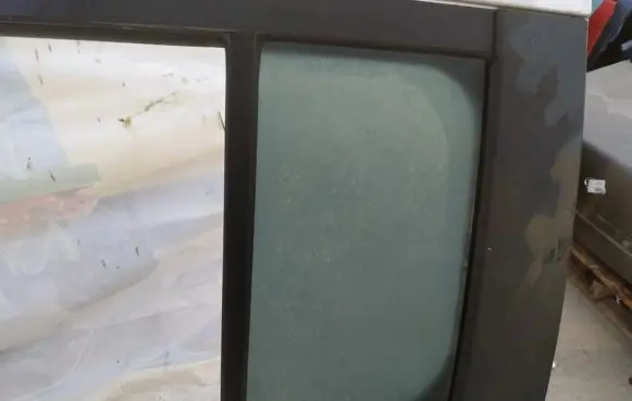 Rear vent window glass
