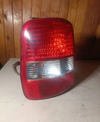 KIA Carnival Rear/tail lights