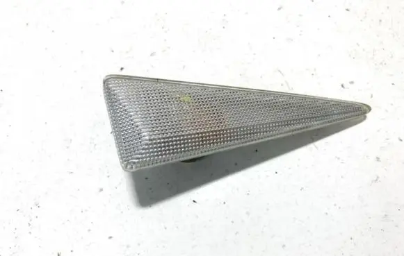 Renault Megane II Front fender indicator light 8200027150