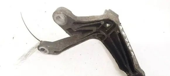 Ford Focus C-MAX Engine mounting bracket 3M517M125AE 3M51-7M125-AE