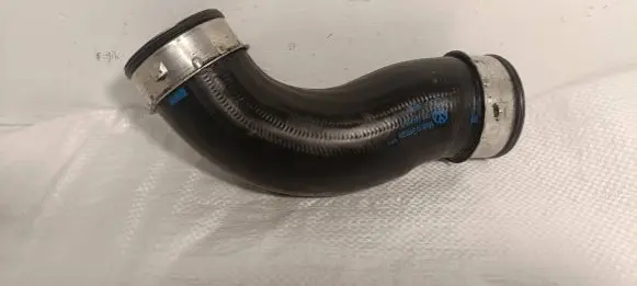 Volkswagen PASSAT B6 Intercooler hose/pipe 1K0145838D