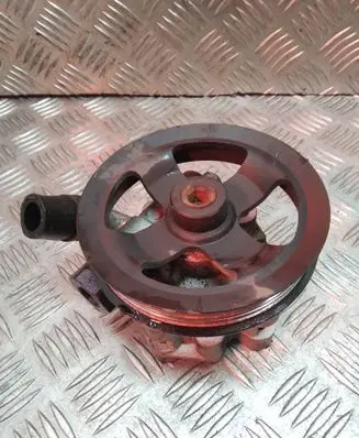 Toyota Avensis T250 Power steering pump 