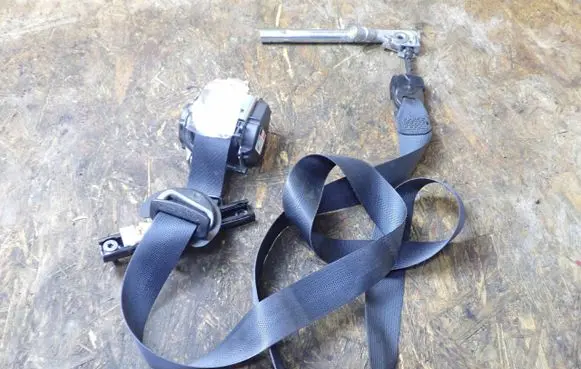Renault Clio V Front seatbelt 878177574R