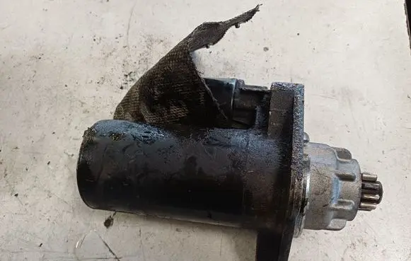 Volkswagen Touareg I Starter motor