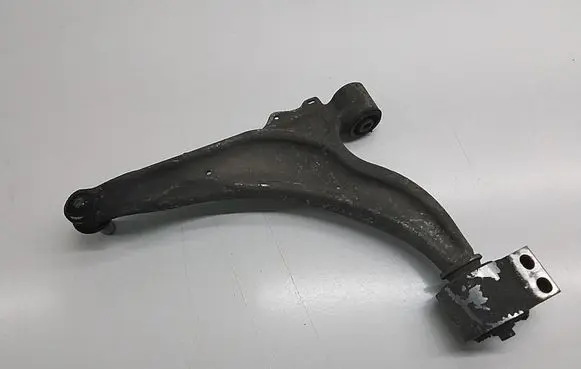 Opel Zafira C Front lower control arm/wishbone 13461921