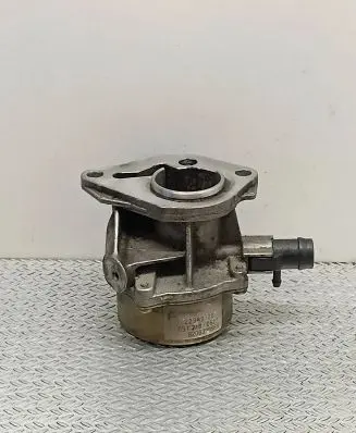 Renault Megane II Vacuum pump 8200399569 72238928 05T3180627