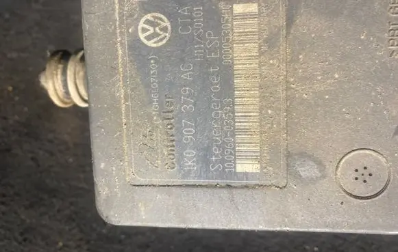 Skoda Octavia Mk2 (1Z) ABS Pump 1K0907379AC 00005305H0 10096003593