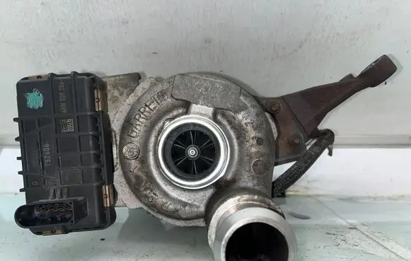 Ford Focus Turbo 7G9Q6K682BC