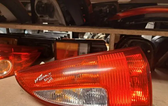 Mazda Premacy Rear/tail lights 22061908