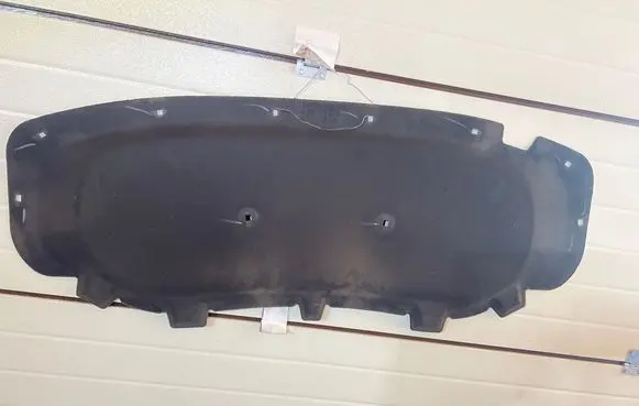 Engine bonnet/hood sound/heat insulation