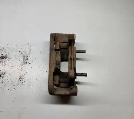 KIA Sorento Front brake caliper