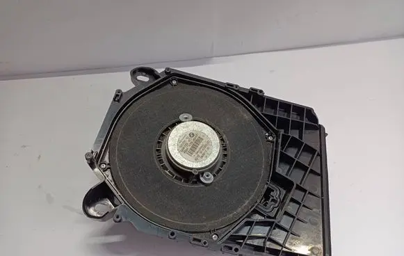 BMW 1 E81 E87 Subwoofer speaker 18820010 430407860491 9143986