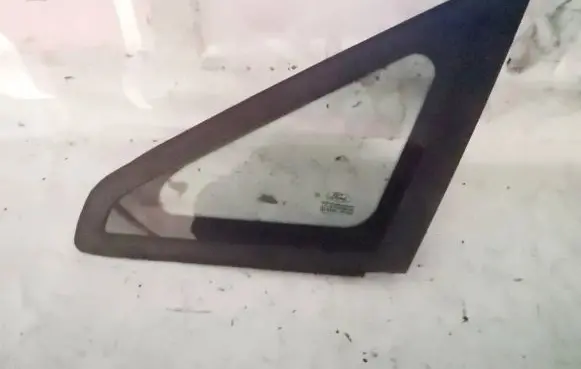 Ford Focus C-MAX Front triangle window/glass 