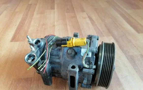 Peugeot 407 Air conditioning (A/C) compressor (pump) 9648138980