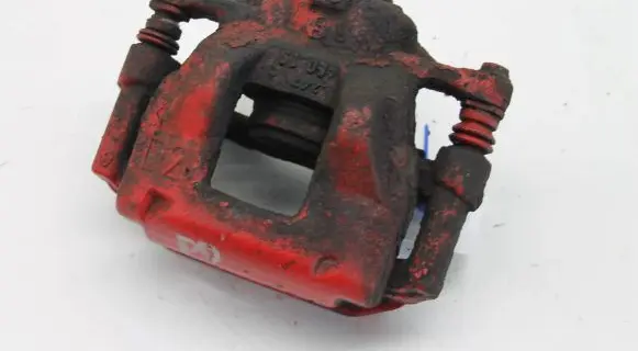 Toyota Auris E180 Front brake caliper
