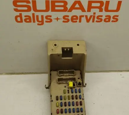 Subaru Legacy Fuse module 82201AG010 309162