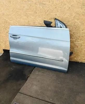 Volkswagen PASSAT CC Front door 