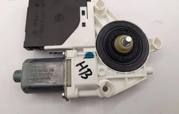 Audi A3 S3 8P Rear door window regulator motor 0130822263