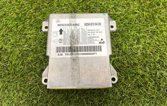 Mercedes-Benz C W204 Airbag control unit/module A2048709426