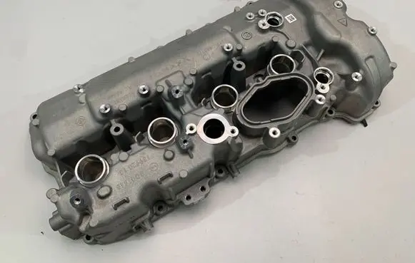 BMW M5 F90 Rocker cam cover 8601707