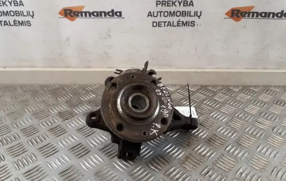 Citroen Berlingo Front wheel hub spindle knuckle