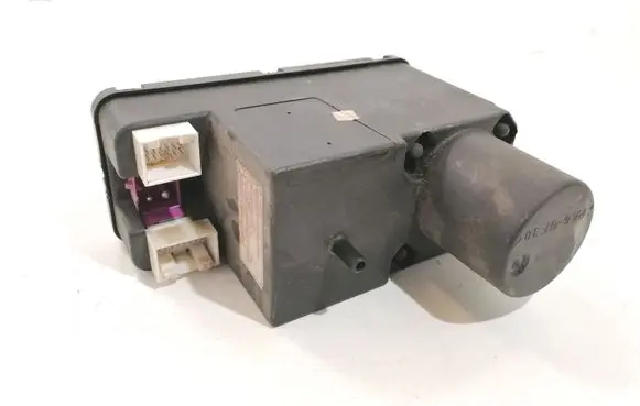 Audi A6 S6 C4 4A Central locking vacuum pump 4A0862257J 8TZ00652208