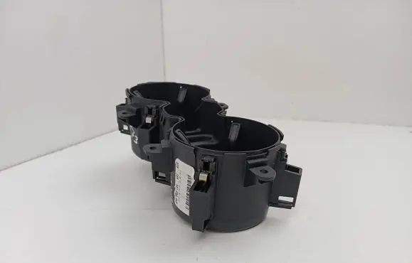 Cup holder front