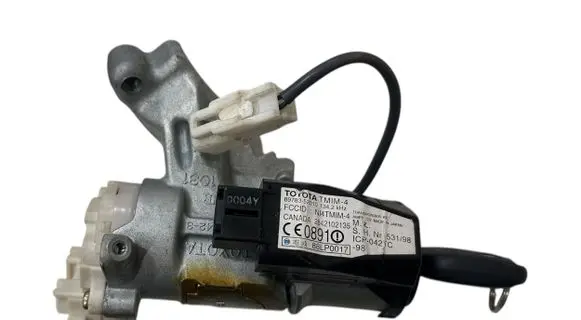 Toyota RAV 4 (XA20) Ignition lock 45020423