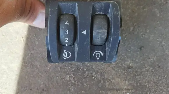 Renault Zoe Headlight level height control switch A14547 251900567R 1130502