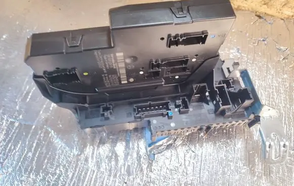 Mercedes-Benz C W204 Fuse box set 2049000902 5DK00922513 2045458732