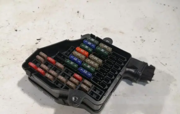 Audi A6 S6 C6 4F Fuse box set
