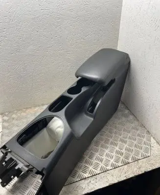 Nissan Qashqai Armrest