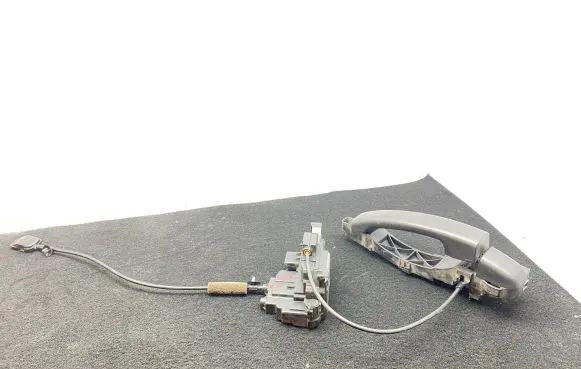 Opel Movano B Front door lock 805020009R